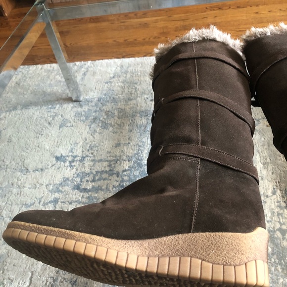 Aquatalia,brown suede boots. - Picture 4 of 5